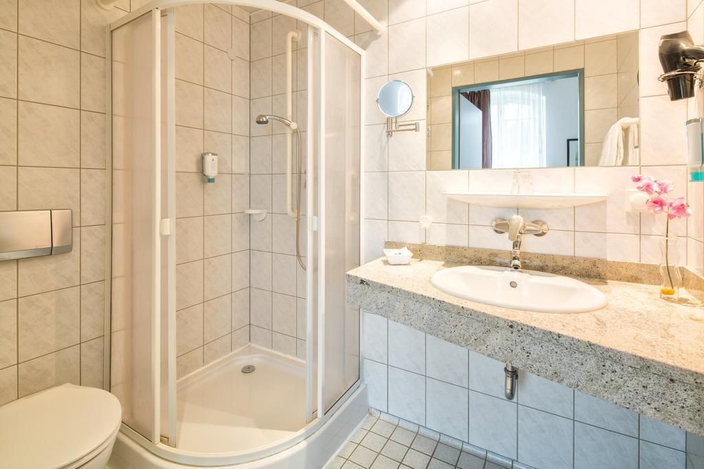 Grandhotel Esplanade Bad Nenndorf Buitenkant foto